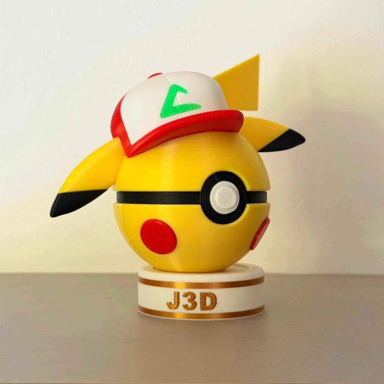 Pokeball Pokemon Pikachu Sacha